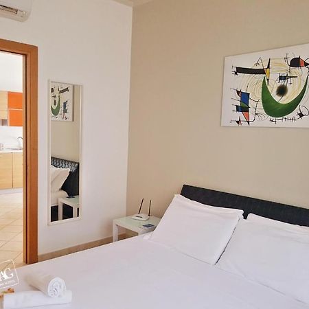 تراني Colonna Rooms & Apartment المظهر الخارجي الصورة