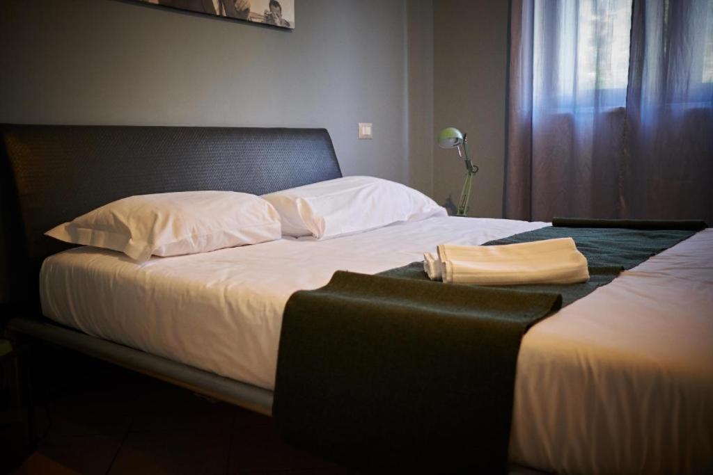تراني Colonna Rooms & Apartment المظهر الخارجي الصورة
